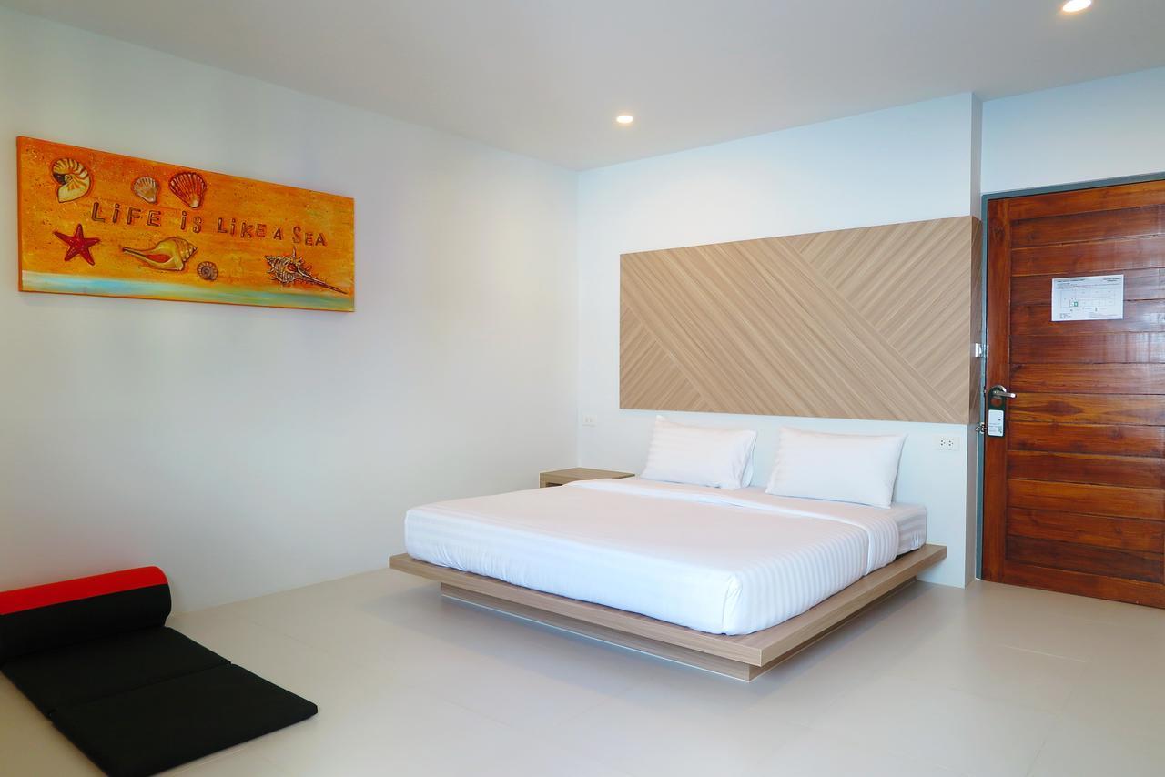 Phuket Marine Poshtel - Sha Plus Chalong Extérieur photo