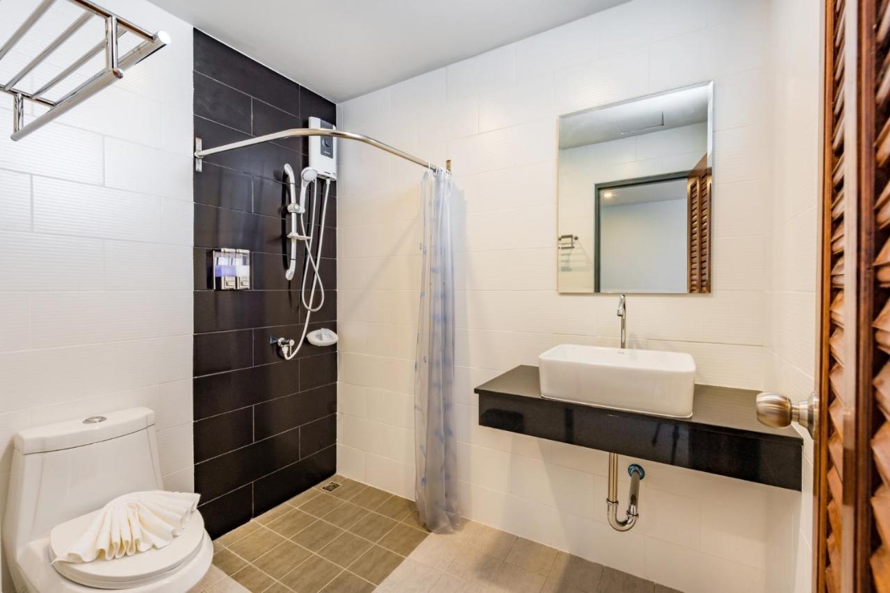 Phuket Marine Poshtel - Sha Plus Chalong Extérieur photo
