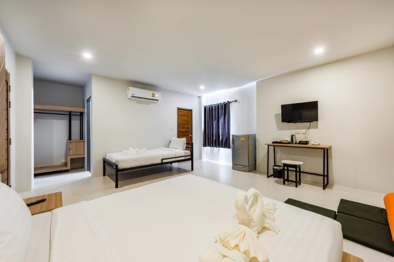 Phuket Marine Poshtel - Sha Plus Chalong Extérieur photo